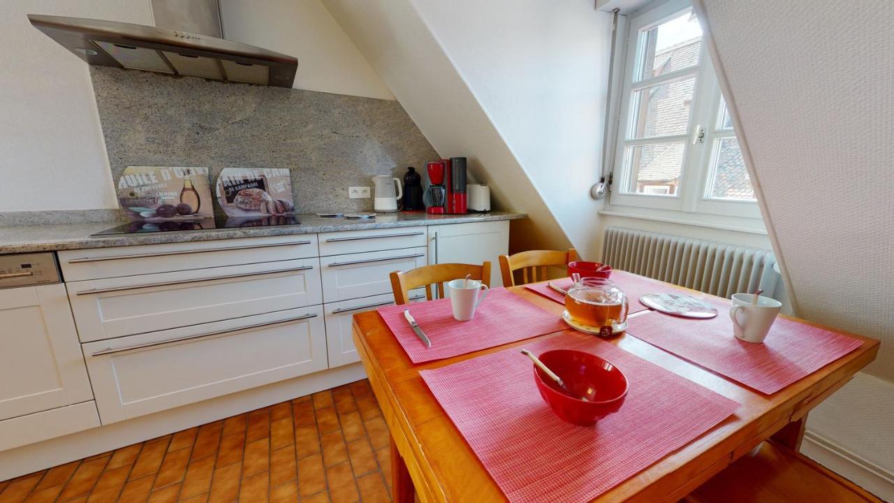 Aux Bijoux De Colmar - Le Saphir - 1 Parking Gratuit Apartment Luaran gambar